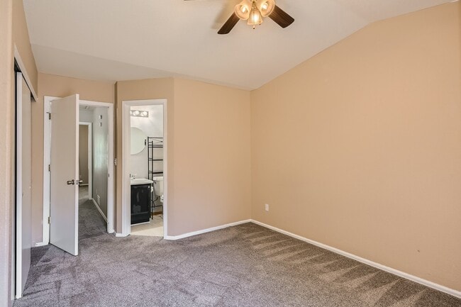 Building Photo - 8256 S Fillmore Way