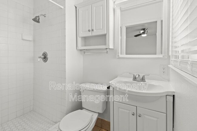 Building Photo - 5619 N El Dorado St