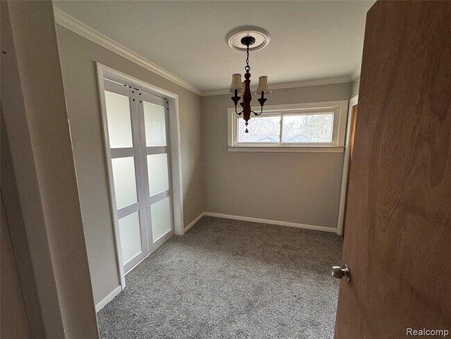 Building Photo - 7012 Tappon Dr