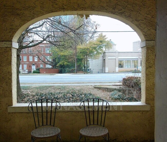 Building Photo - 2855 Peachtree Rd NE