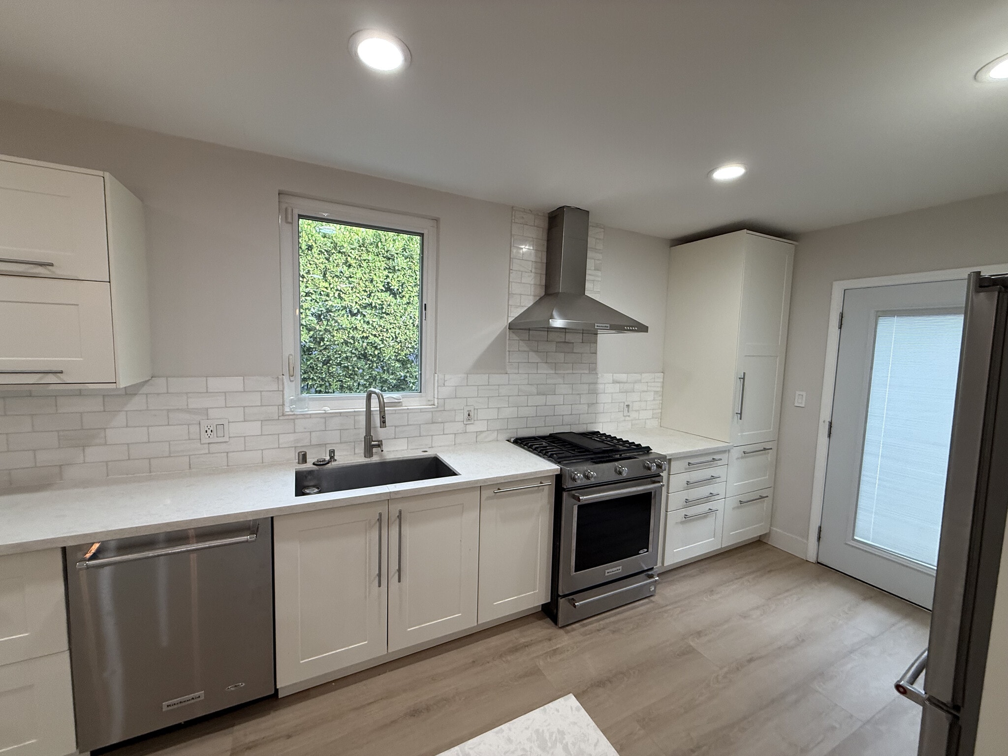 Building Photo - 14622 Huston St