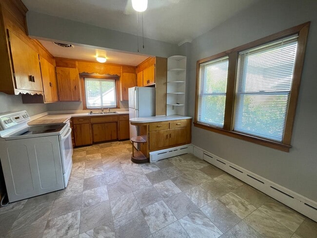 Building Photo - 3-Bedroom 2-Bath Home in North Fargo!