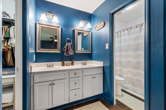 Building Photo - Private 3BR Retreat on 2 Wooded Acres in Clover with no HOA!!