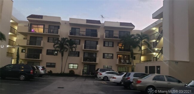 Building Photo - 995 SW 84th Ave