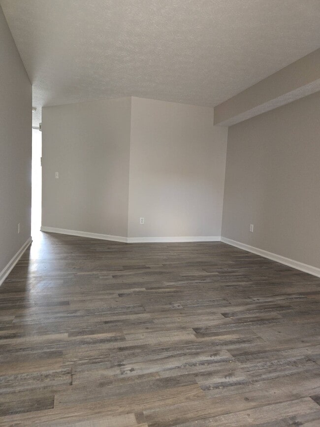 Building Photo - 2931 Percheron Ln