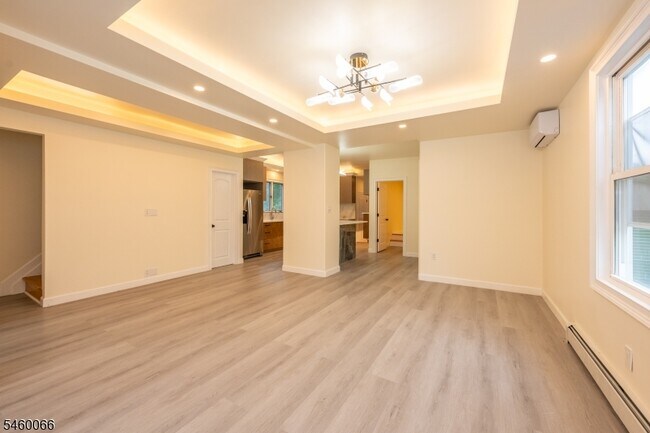 Building Photo - 58 Zeliff Ave