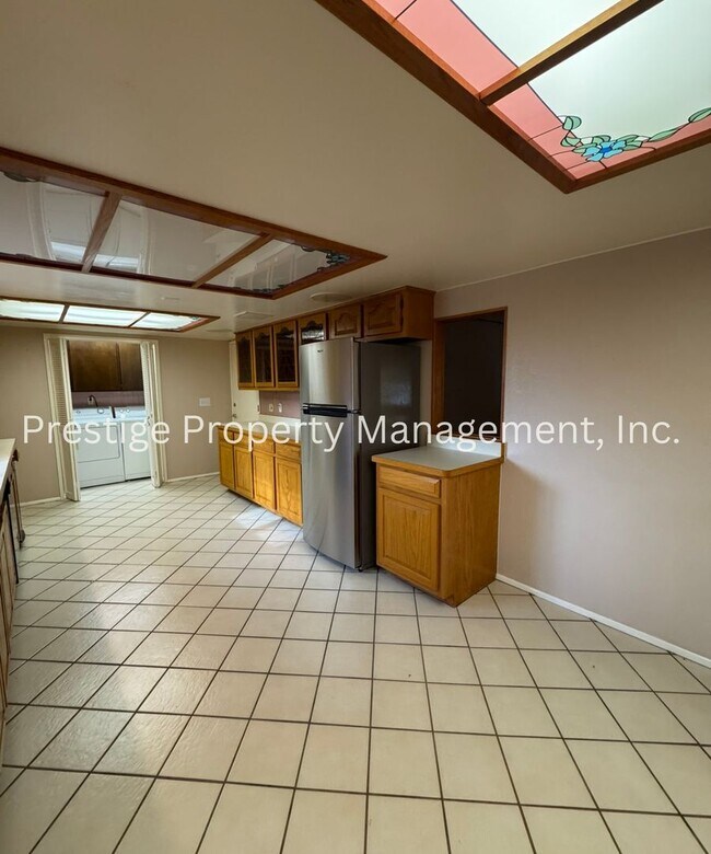 Building Photo - This 3/2 East Side Home Has It All AND more!