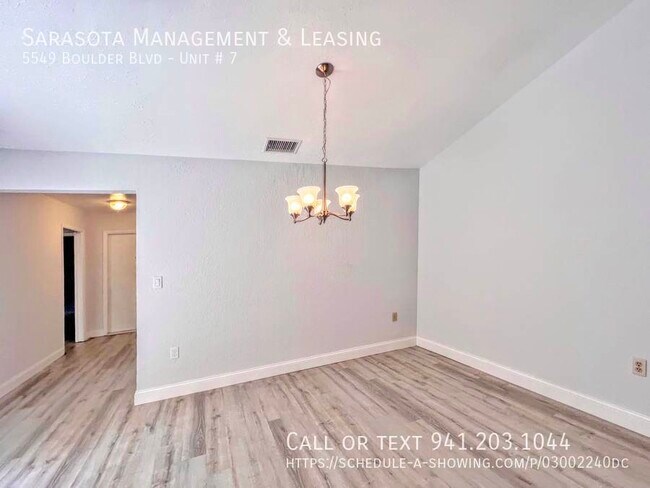 Building Photo - 5549 Boulder Blvd