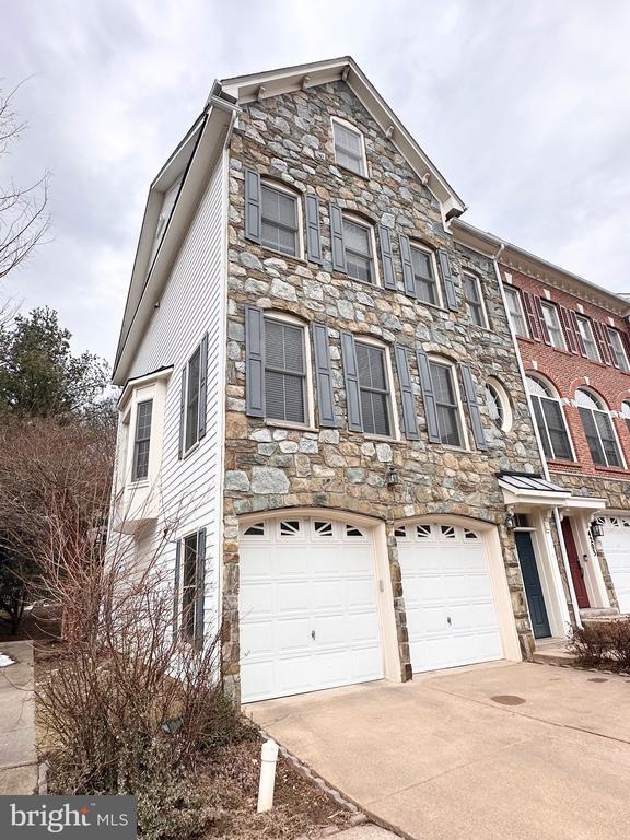 Building Photo - 4201 Timber Meadow Dr