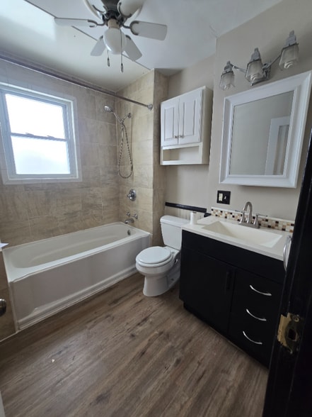 Building Photo - 1023 Rumsey Ave