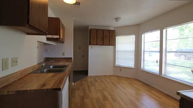 Building Photo - 4071 Gallery Sun Dr