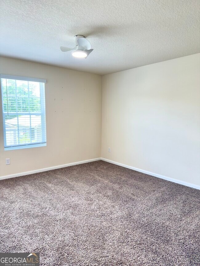 Building Photo - 124 Teakwood Dr