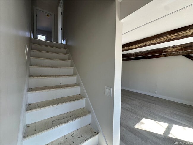 Building Photo - 1445 Burlingham Rd