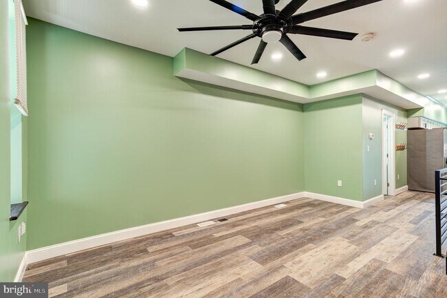 Building Photo - 2643 N Mascher St