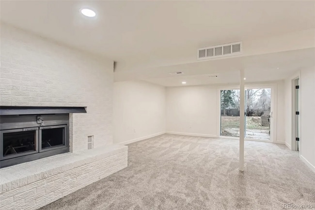 Building Photo - 4090 W Wagon Trail Dr