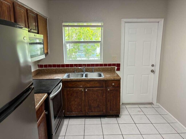 Building Photo - 1329 NW 8th Ave