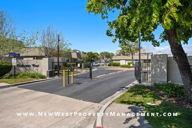 Building Photo - Beautifully upgraded Point Loma 2-bedroom ...