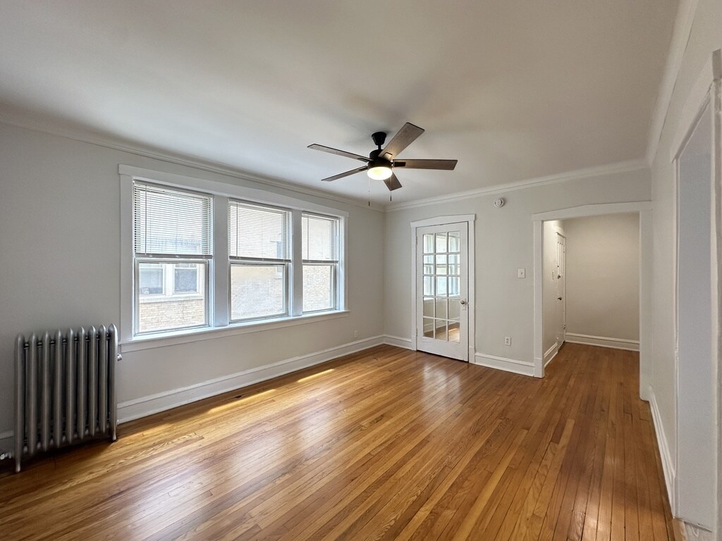 Building Photo - 4831 N Springfield Ave