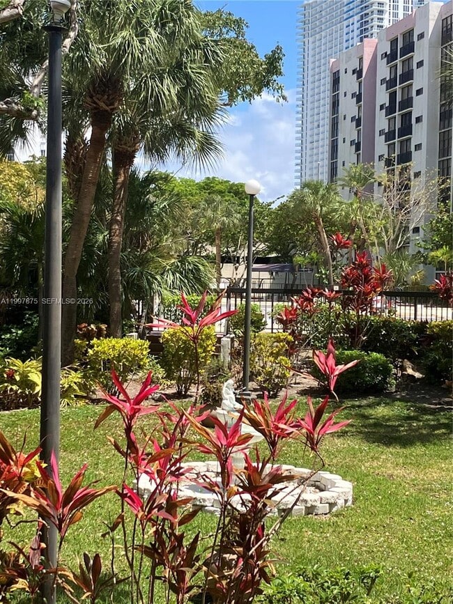 Building Photo - 16919 N Bay Rd