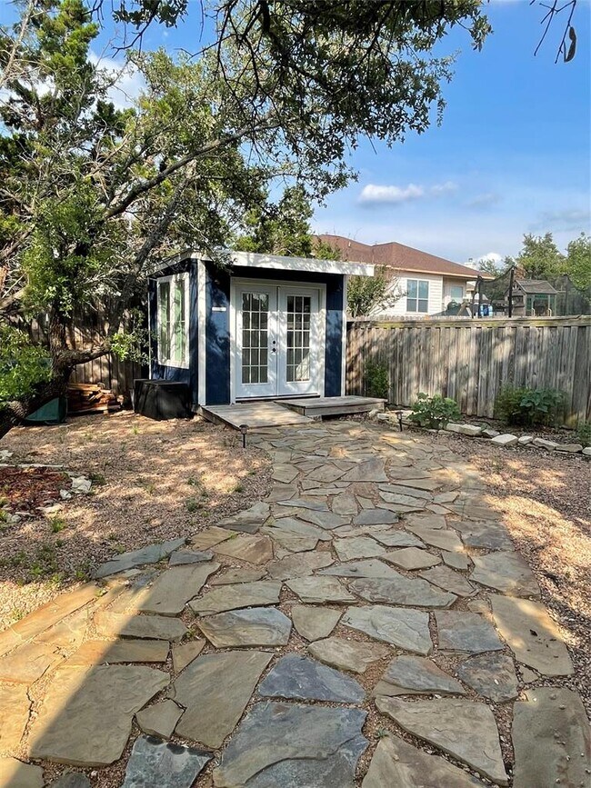 Building Photo - 17800 Village Dr
