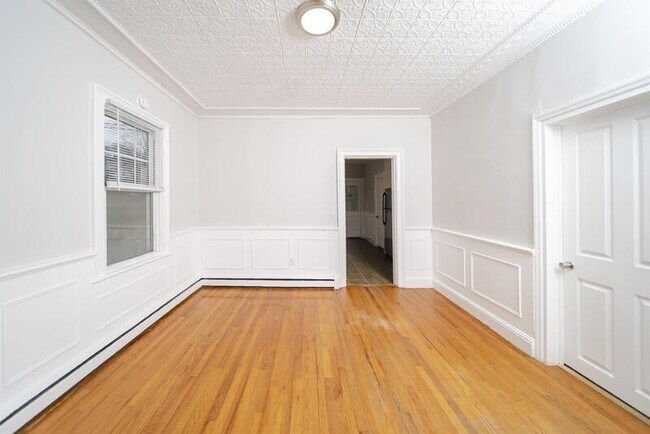 Building Photo - 11 Mann Ave