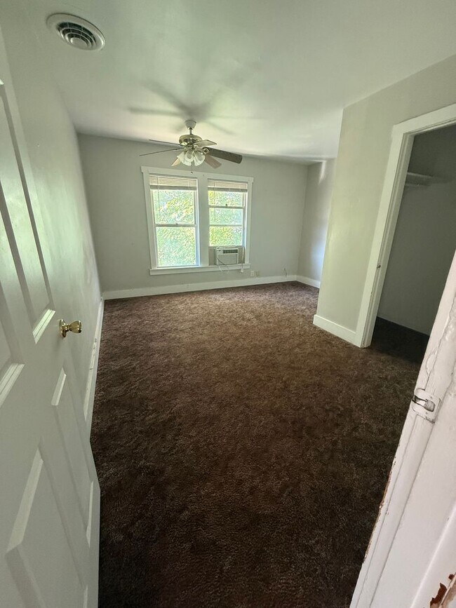 Building Photo - 113-115 Johnson