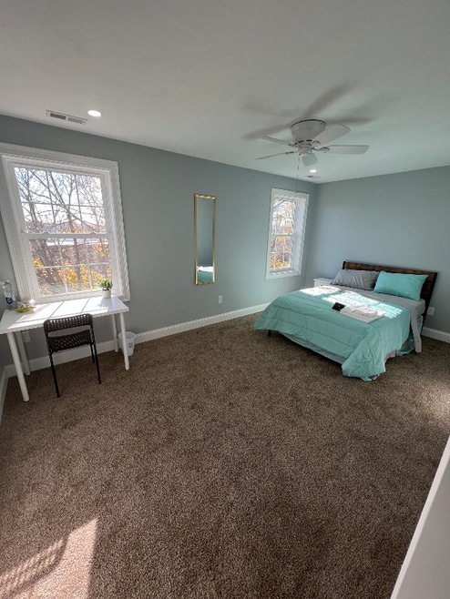 Building Photo - 158B Beacon St