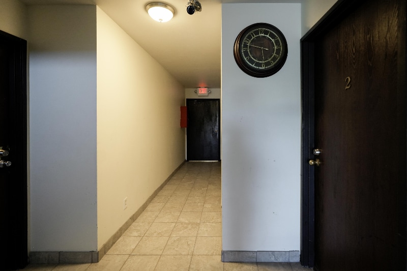 Building Photo - 8835 N Swan Rd