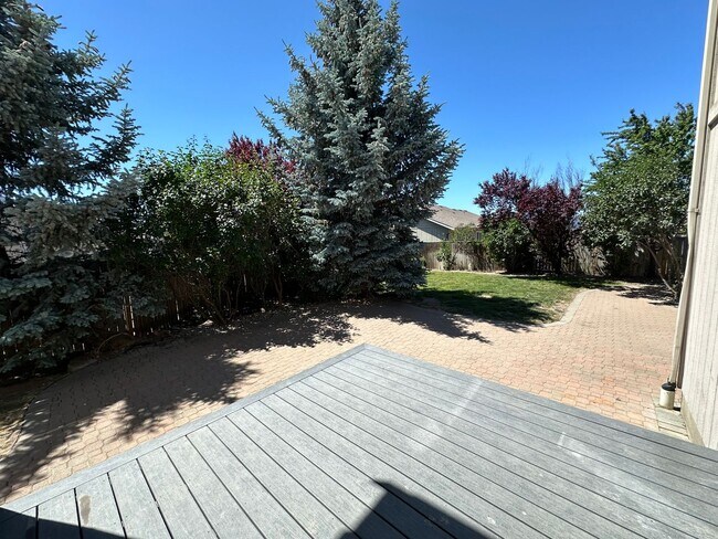 Building Photo - Spacious 4 Bed, 2.5 Bath Home!