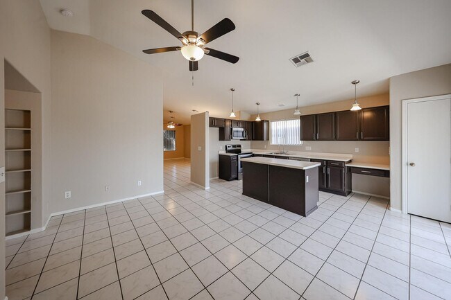 Building Photo - 3215 W Abraham Ln