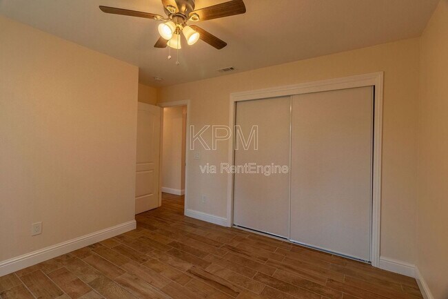 Building Photo - 2414 Shropshire Dr