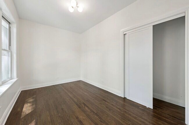 Building Photo - 1340 W Hollywood Ave