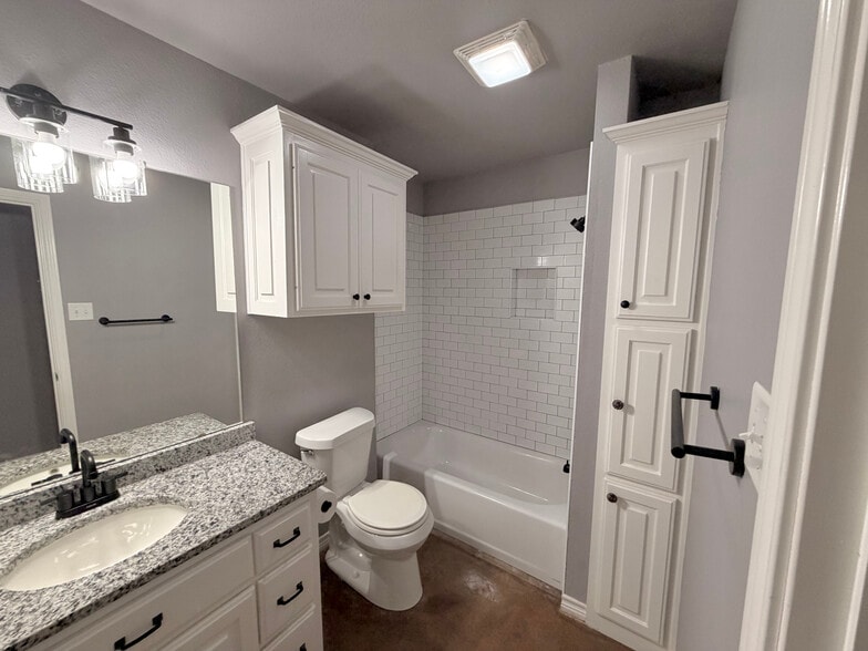 Bathroom - 271 Lawrence Rd