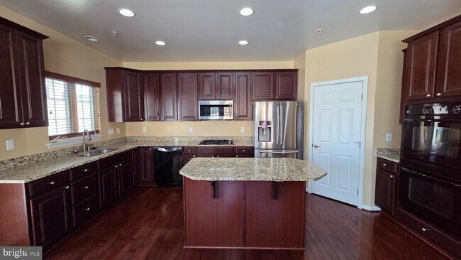 Building Photo - 1022 Ironwood Ln