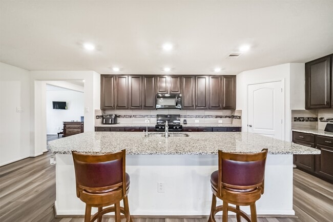 Building Photo - 25546 Kensington Lk Dr