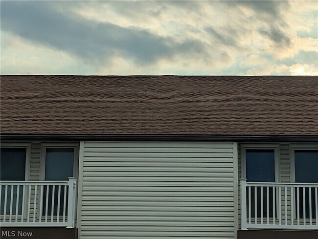 Building Photo - 1517 Whitehall Blvd