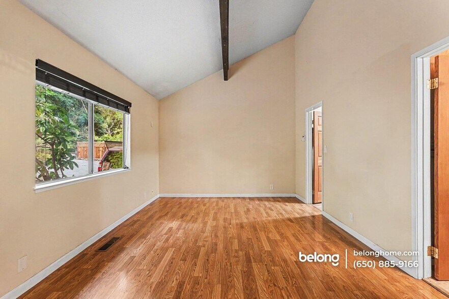 Building Photo - 458 Deborah Ln