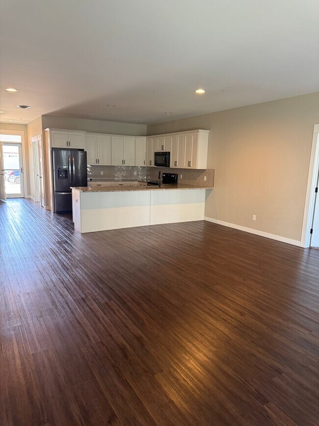 Building Photo - 3 Bedroom, 3 Bathroom - Shippensburg, PA!