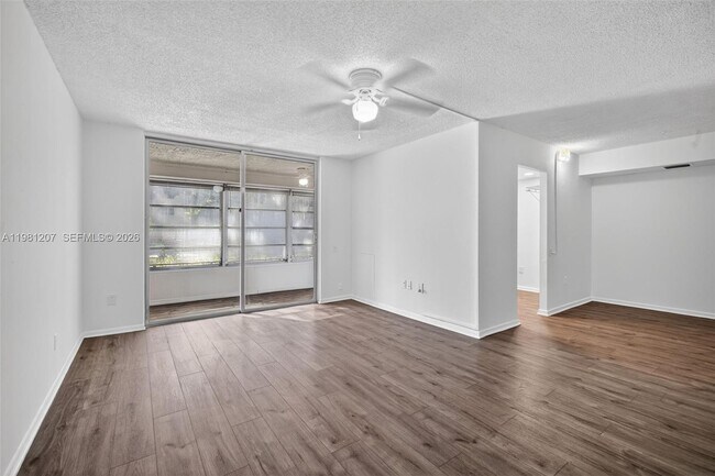 Building Photo - 9091 Lime Bay Blvd