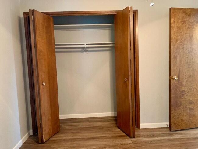 Building Photo - 310/312-Duplex