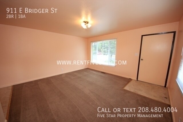 Building Photo - 911 E Bridger St