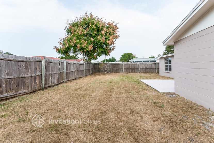 Building Photo - 9141 Lunar Ln