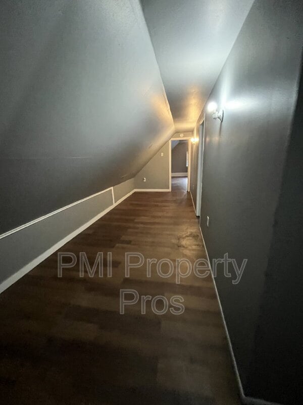 Building Photo - 1516 S Union St