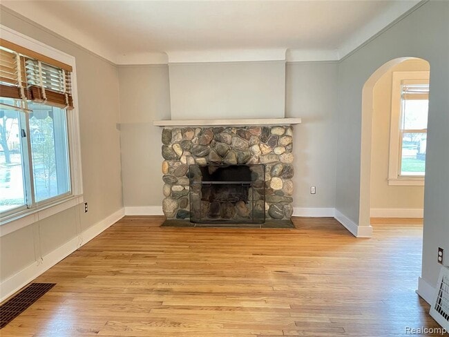 Building Photo - 1103 Mclean Ave