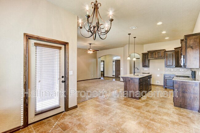 Building Photo - 508 Whispering Oaks Blvd