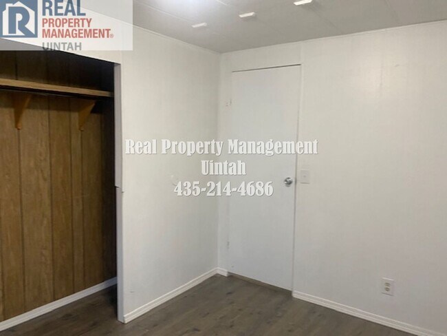 Building Photo - 2 Bed 1 Bath Trailer Home WITH A $300 OFF FIRST MONTH'S RENT WHEN YOU SIGN A 12 MONTH LEASE WITH ...