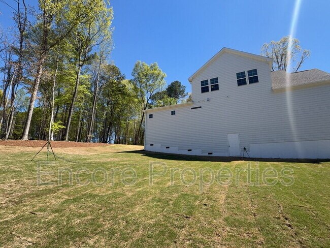 Building Photo - 135 Little Gem Ln