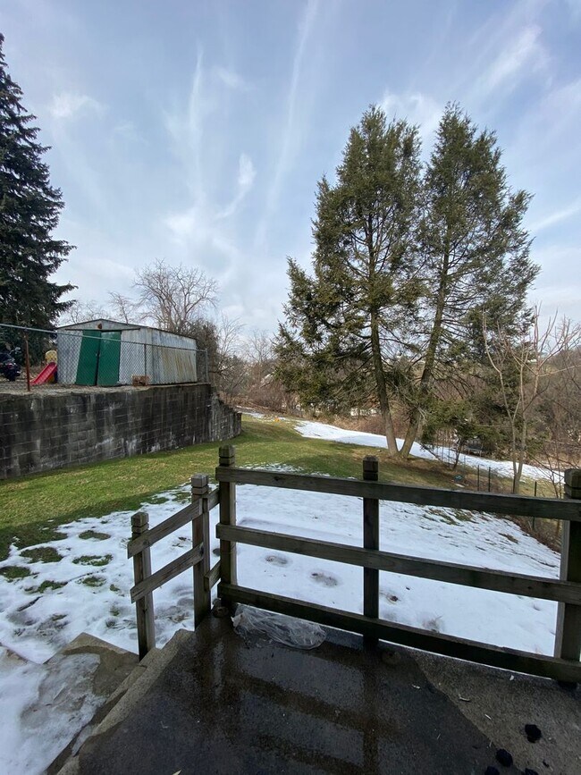 Building Photo - Beautiful 4BR house for rent