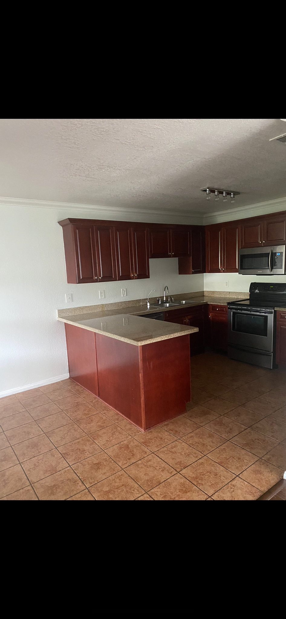 Kitchen /Dining area - 3508 Paseo De Los Americanos