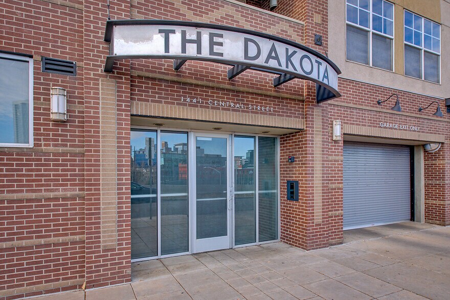 Front entrance - 1441 Central St